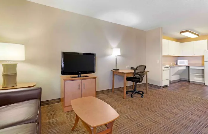 Extended Stay America Select Suites - Madison - Old Sauk Rd. 4
