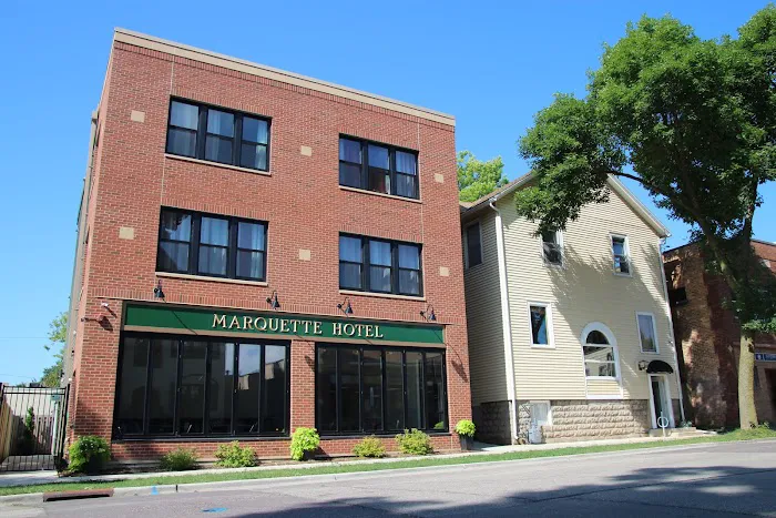 The Madison Marquette Hotel 5