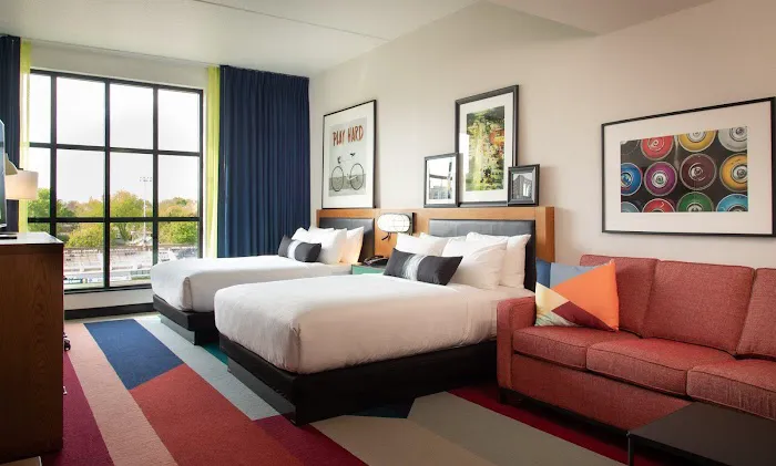 Hotel Indigo Madison Downtown, an IHG Hotel 5