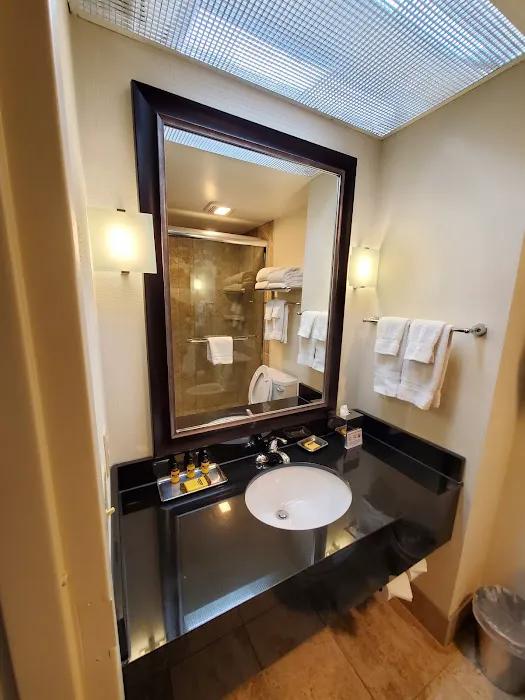 Best Western Plus InnTowner Madison 4