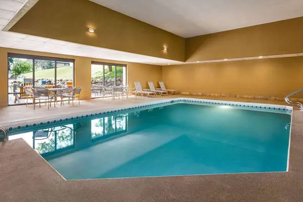 AmericInn by Wyndham Madison West 4