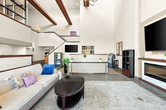Best Western West Towne Suites 4
