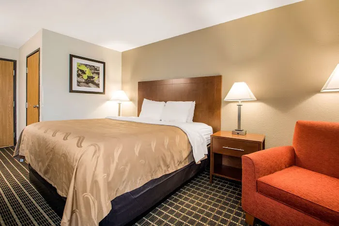Quality Inn Madison West Near University Area 4