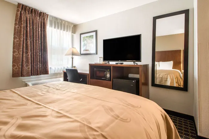 Quality Inn Madison West Near University Area 4