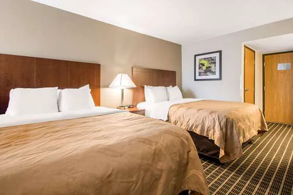 Quality Inn Madison West Near University Area 4