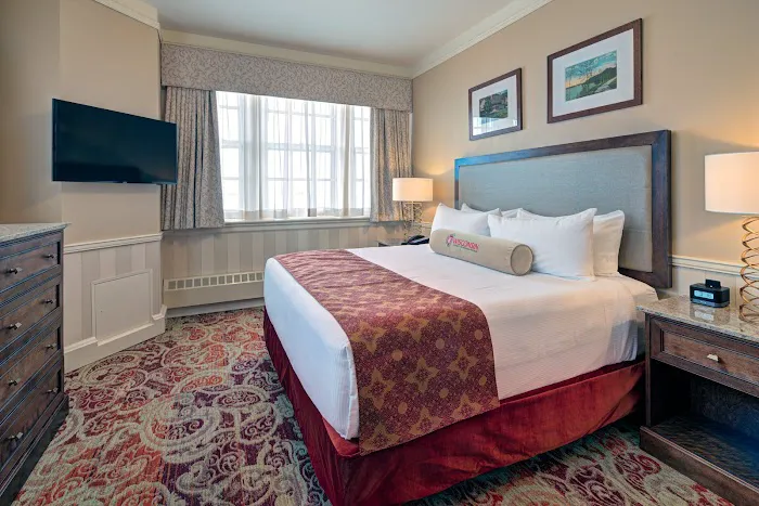 Wisconsin Union Club Suites 4