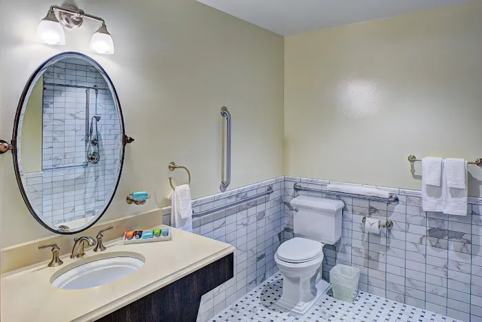 Wisconsin Union Club Suites 4