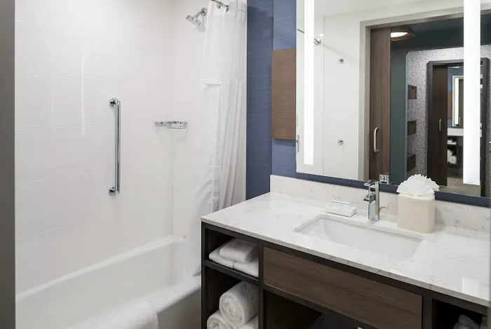 Hilton Garden Inn Madison Downtown 4