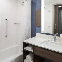 Hilton Garden Inn Madison Downtown ico