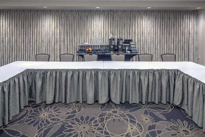 DoubleTree by Hilton Madison Downtown 4