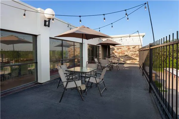AmericInn & Suites By Wyndham Baraboo Event Center 4