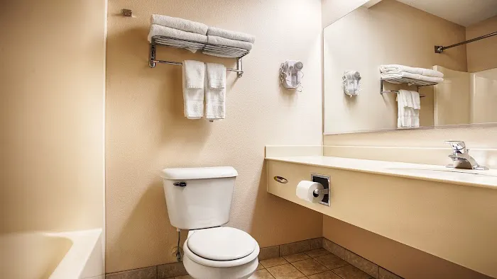 Best Western Baraboo Inn 4