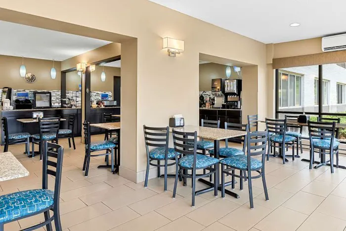 Best Western Baraboo Inn 4