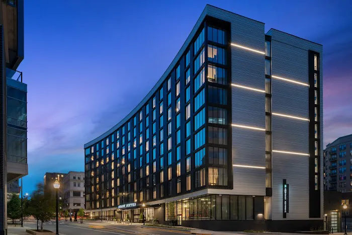 Embassy Suites by Hilton Madison Downtown 4