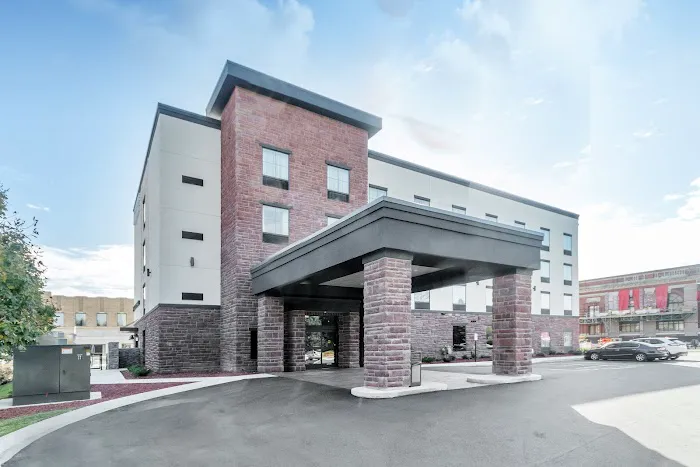 Cobblestone Hotel & Suites - Janesville 4