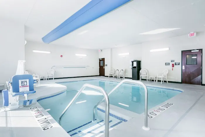 Cobblestone Hotel & Suites - Janesville 4