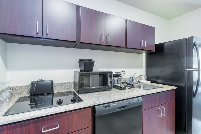 Cobblestone Hotel & Suites - Janesville 4
