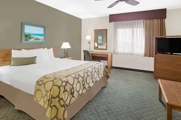 Baymont by Wyndham Janesville 4