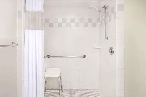 Baymont by Wyndham Janesville 4