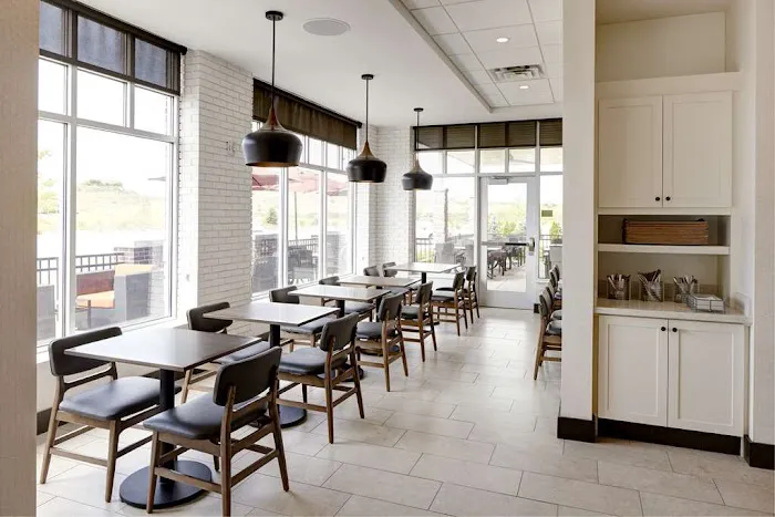 Hyatt Place Madison / Verona 4