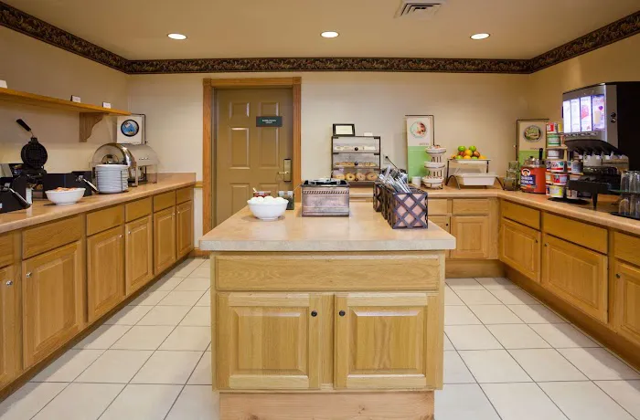 Country Inn & Suites by Radisson, Madison Southwest, WI 4