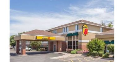 Super 8 by Wyndham Madison South