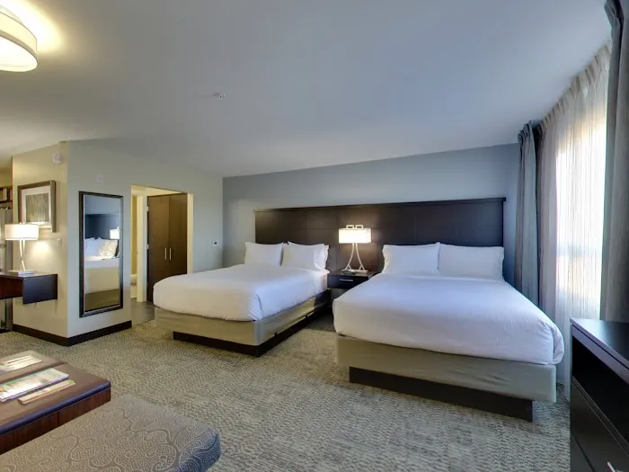 Staybridge Suites Madison - Fitchburg by IHG 4