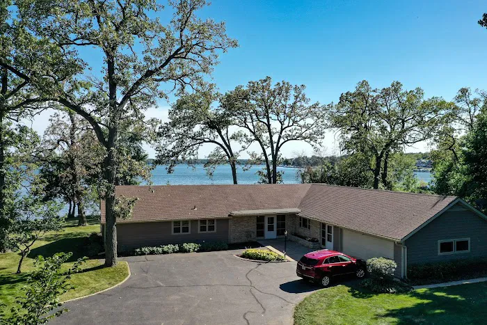 Lake House 4