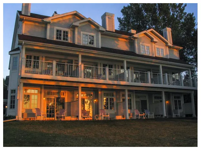 Sand Hill Inn 4