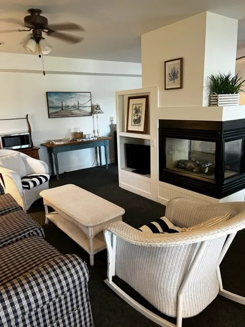 Sand Hill Inn 4