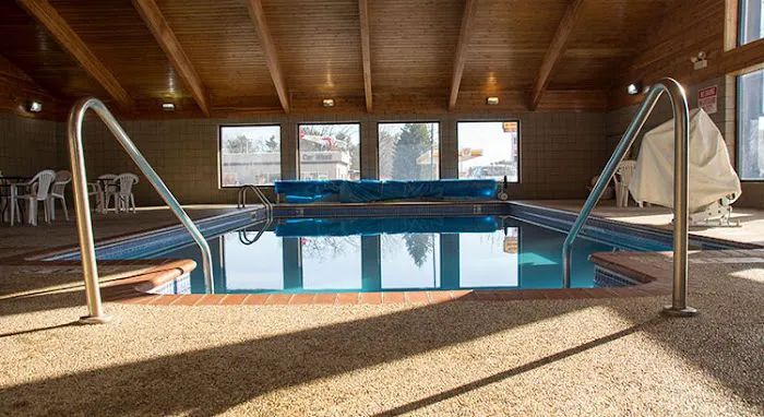 Boarders Inn & Suites by Cobblestone Hotels - Wautoma 4