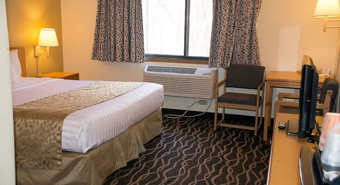 Boarders Inn & Suites by Cobblestone Hotels - Wautoma 4