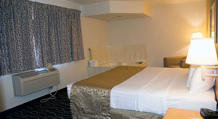Boarders Inn & Suites by Cobblestone Hotels - Wautoma 4