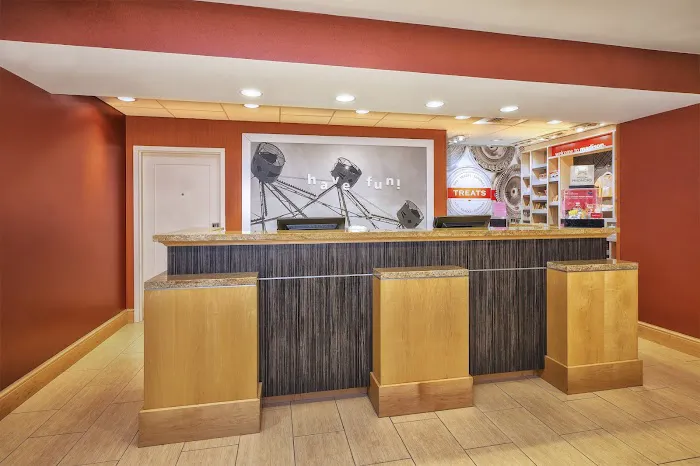 Hampton Inn & Suites Madison-West 4
