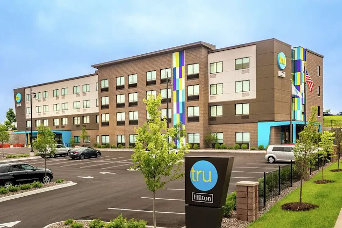 Tru by Hilton Madison West 4