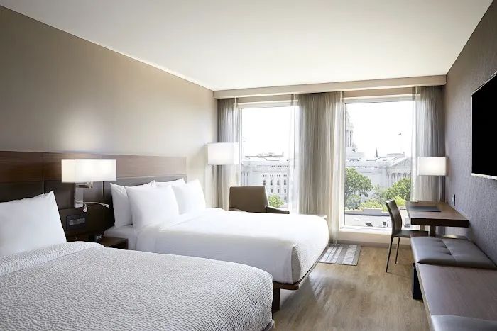 AC Hotel Madison Downtown 5