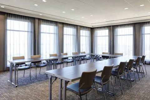 AC Hotel Madison Downtown 5