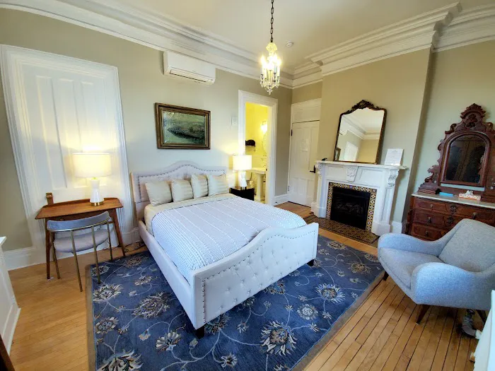 Governors Mansion Inn 4