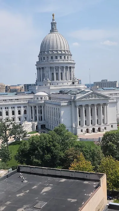 The Madison Concourse Hotel and Governor’s Club 4