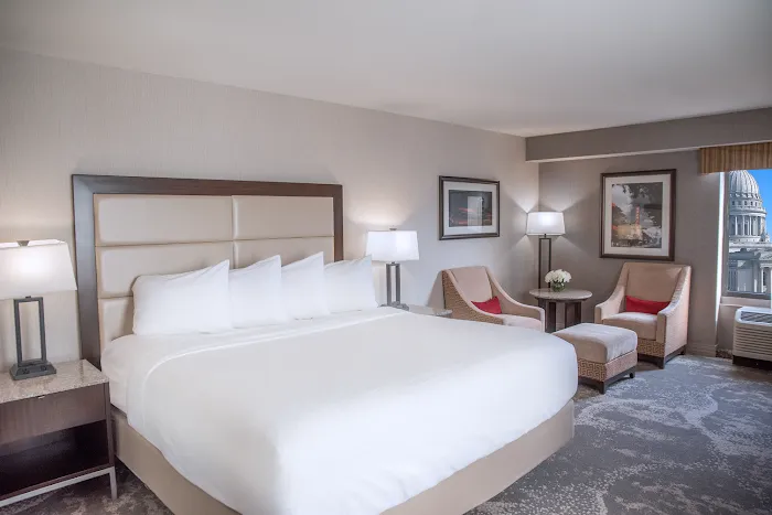 The Madison Concourse Hotel and Governor’s Club 4