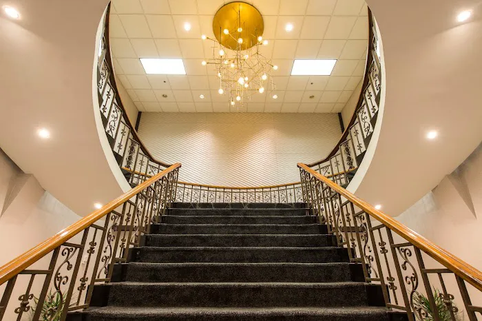 The Madison Concourse Hotel and Governor’s Club 4