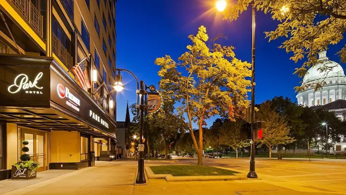Best Western Premier Park Hotel 4