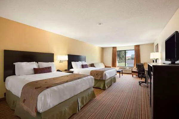 Ramada by Wyndham Wisconsin Dells 4