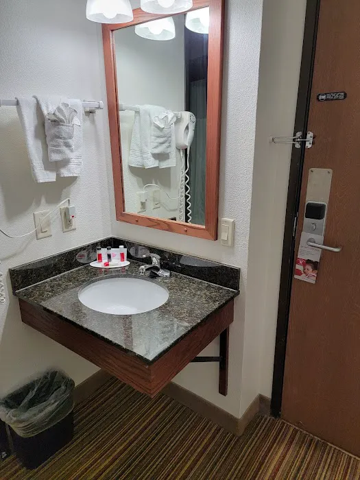 Ramada by Wyndham Wisconsin Dells 4