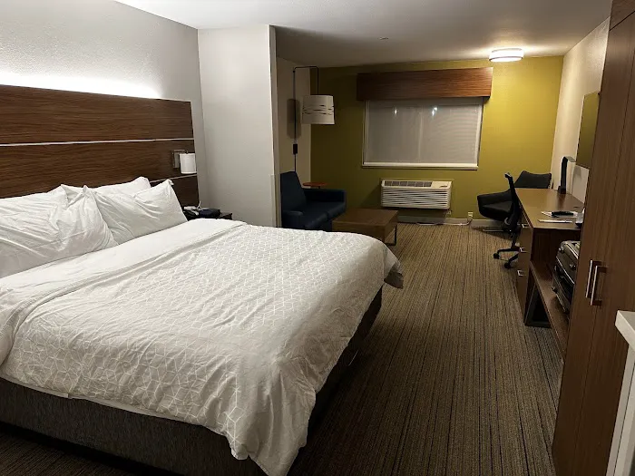 Holiday Inn Express Wisconsin Dells, an IHG Hotel 4