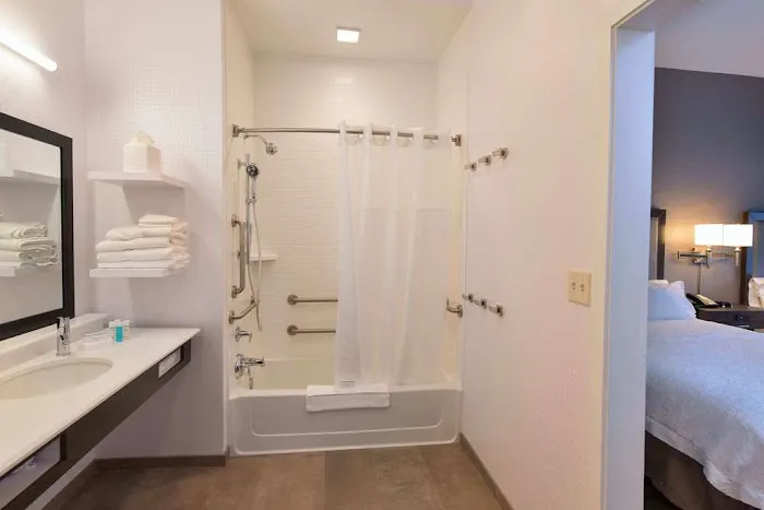 Hampton Inn & Suites at Wisconsin Dells Lake Delton 4