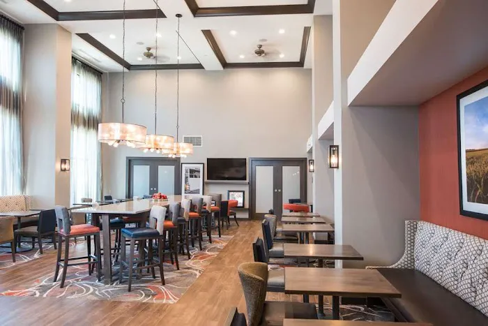 Hampton Inn & Suites at Wisconsin Dells Lake Delton 4