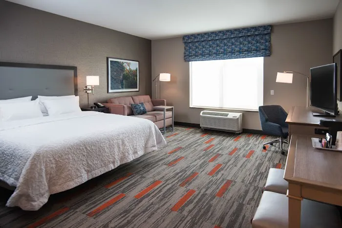 Hampton Inn & Suites at Wisconsin Dells Lake Delton 4