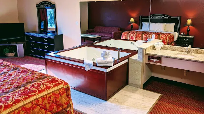 Grand Marquis Waterpark Hotel & Suites 4