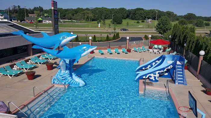 Grand Marquis Waterpark Hotel & Suites 4